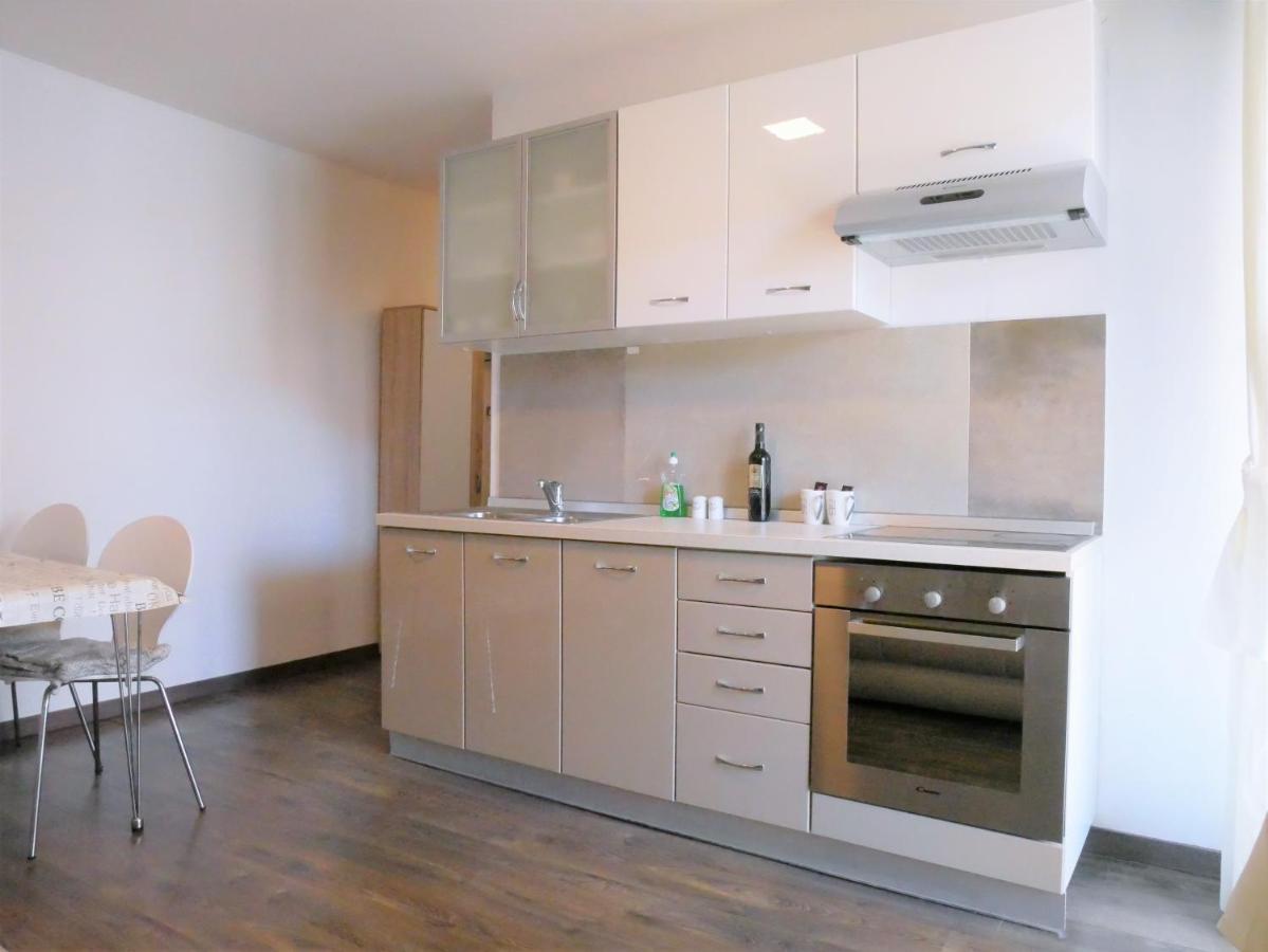Apartments Kety 로비니 외부 사진