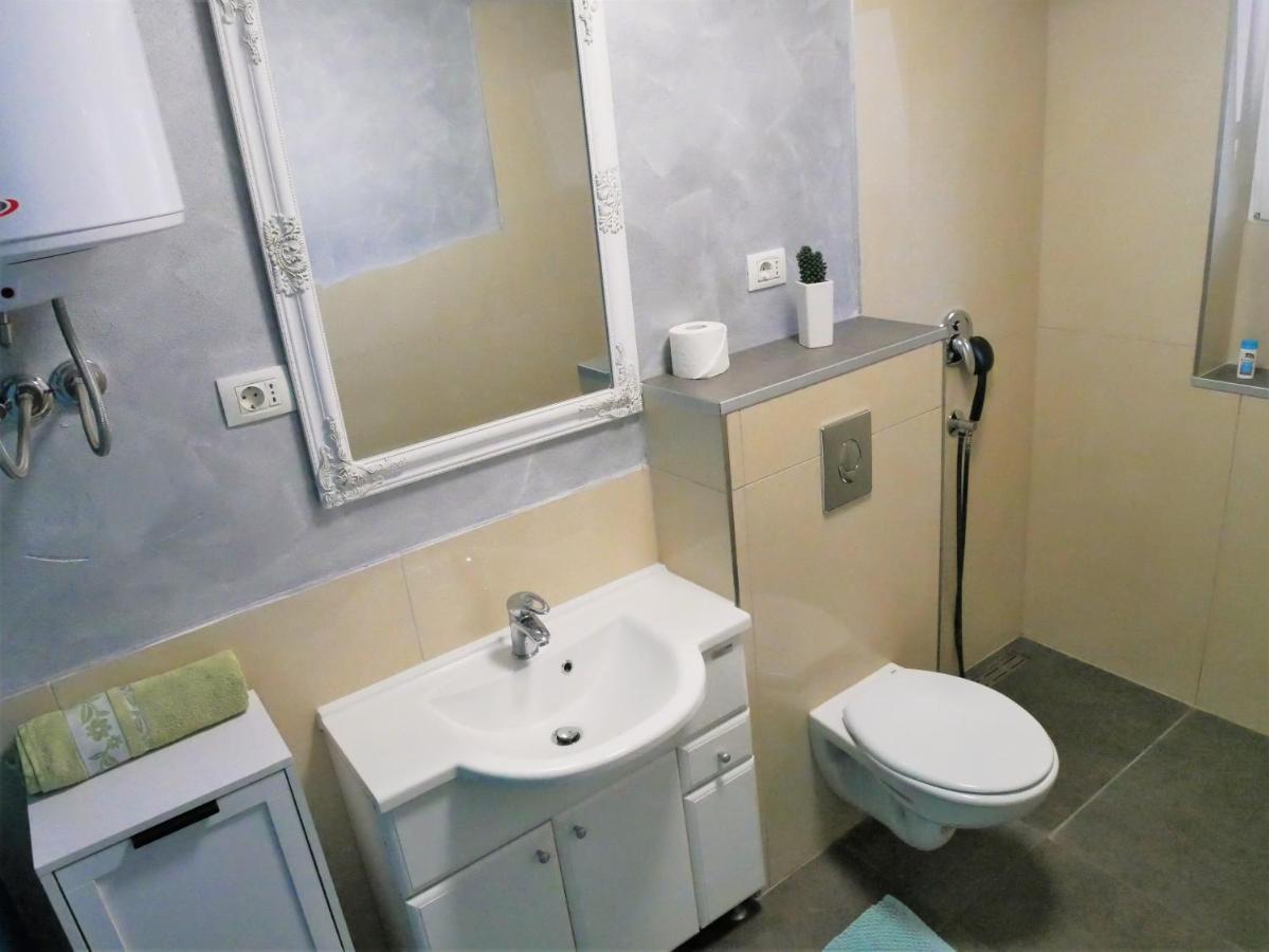 Apartments Kety 로비니 외부 사진