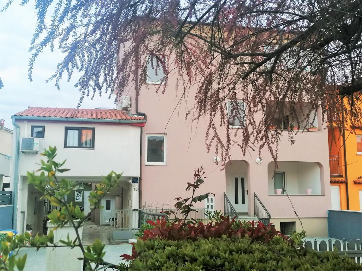 Apartments Kety 로비니 외부 사진